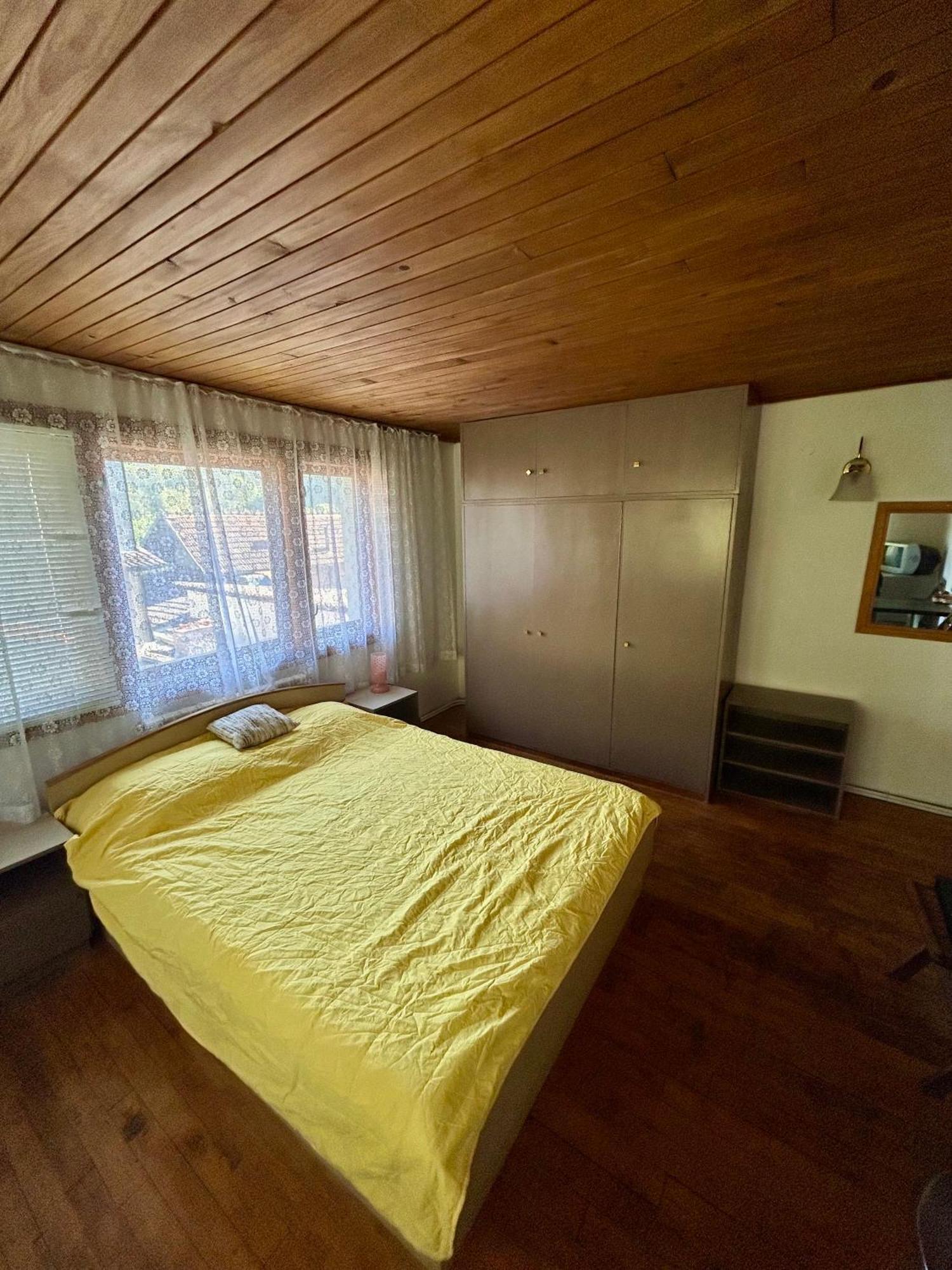 Luylyana Guesthouse Рибарица Екстериор снимка