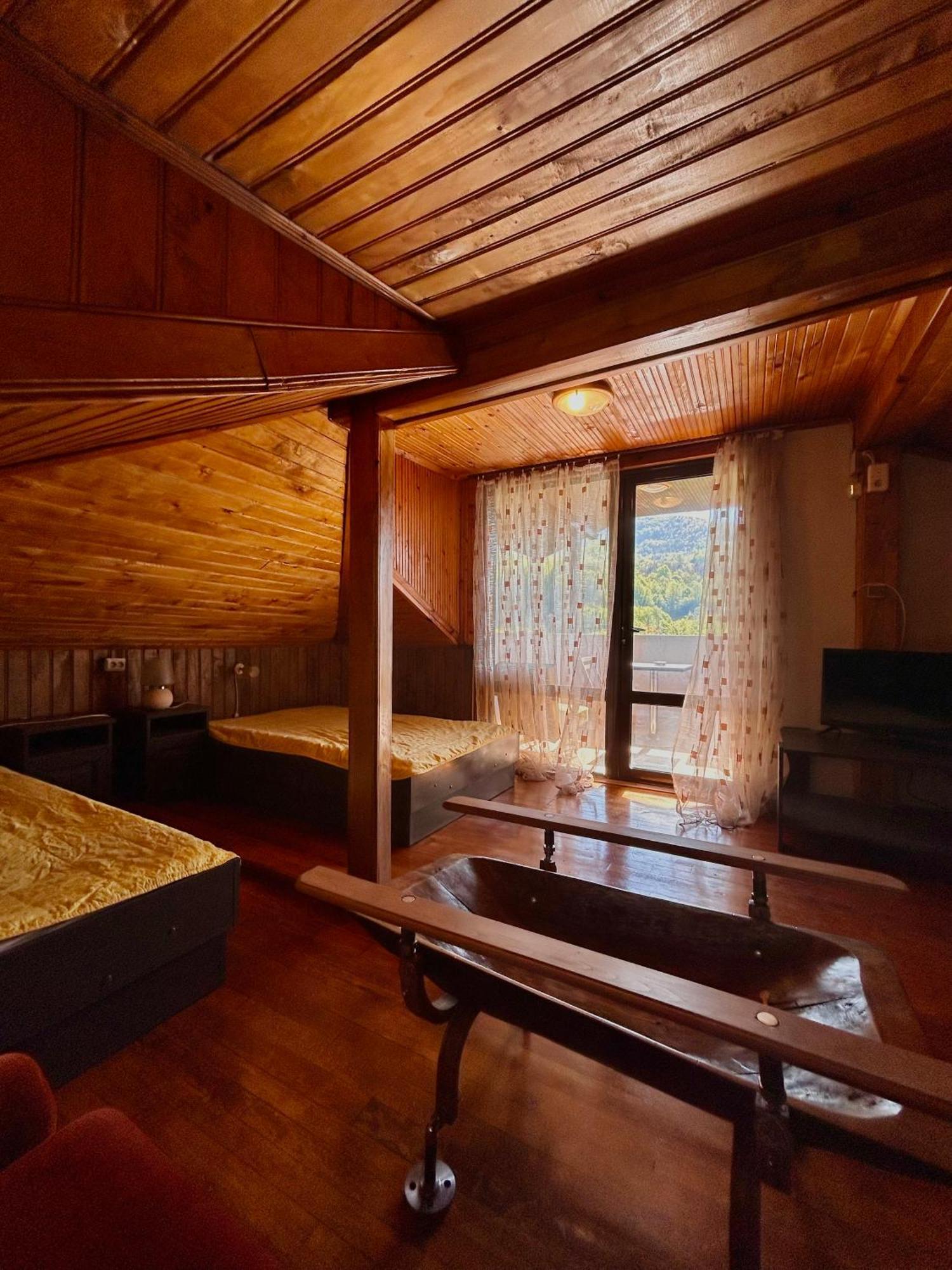 Luylyana Guesthouse Рибарица Екстериор снимка